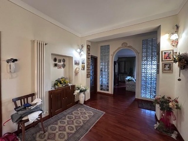 Foto Casa indipendente a Pisa Riglione - Oratoio di 300 m² con 14 locali