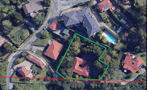 Foto Villa unifamiliare a Pecetto Torinese di 558 m² con 15 locali