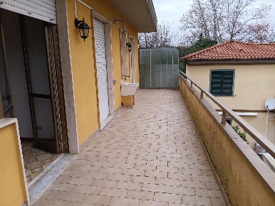 Foto Appartamento a Massa Marina di Massa Centro di 60 m² con 3 locali