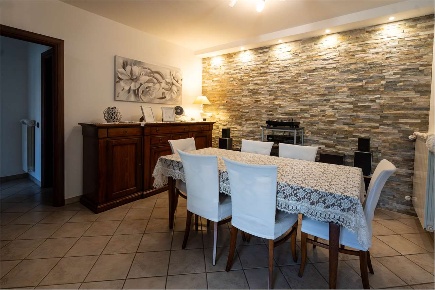 Foto Appartamento in VIA CASETTE 36, Ceccano Centro di 115 m² con 4 locali