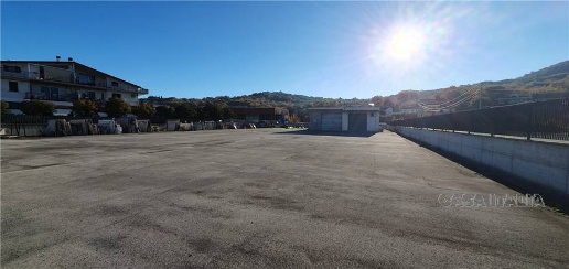 Foto Capannone industriale in Via TRAMOZZINI 7, Perano Centro di 250 m²