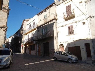 Foto Appartamento a Scerni Centro di 120 m² con 5 locali in vendita