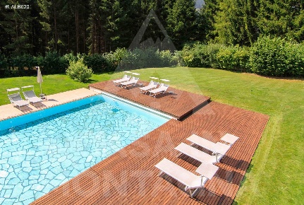 Foto Hotel a Panchià di 1364 m² con 28 locali in vendita