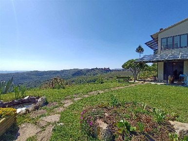 Foto Cessione attività a Roccastrada Centro di 390 m² con 13 locali