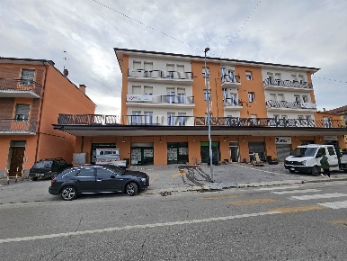 Foto Appartamento a San Severino Marche Centro di 220 m² con 7 locali