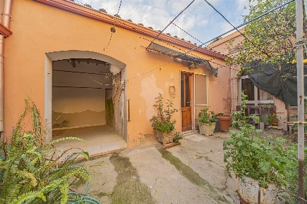 Foto Casa indipendente a Selargius di 182 m² con 4 locali in vendita