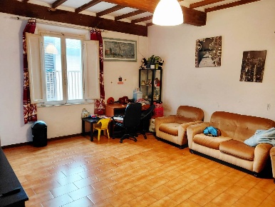 Foto Appartamento a Monteroni d'Arbia Ponte A Tressa di 125 m² con 5 locali