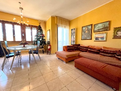 Foto Appartamento in Via Don Minzoni 56, Cecina Cecina Centro di 140 m²