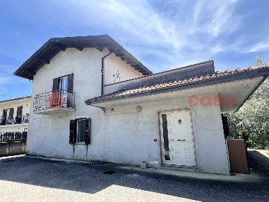 Foto Villa singola in Via vicinale casette 1, Fumone di 180 m² con 4 locali