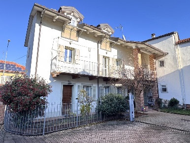 Foto Villa singola in Via Ternavasso 5, Poirino Centro di 210 m² in vendita