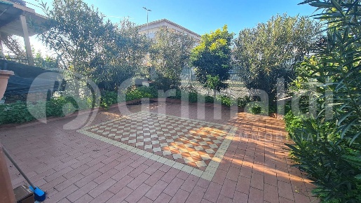 Foto Villa unifamiliare in GIACOMO BALLA, Castel Volturno Baia Verde