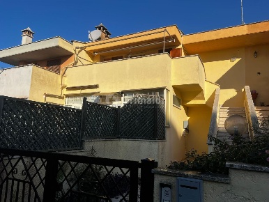 Foto Appartamento in Via dei Faggi 52, Nettuno Centro di 52 m² con 3 locali