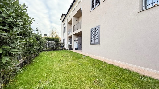 Foto Appartamento in Via Dosselli, Rovato Centro di 143 m² con 3 locali