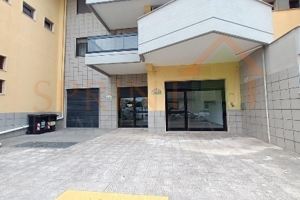 Foto Locale commerciale a Monopoli di 85 m² con 1 locali in vendita