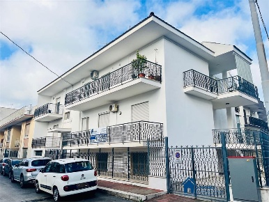 Foto Villa unifamiliare a Capurso di 200 m² con 5 locali in vendita