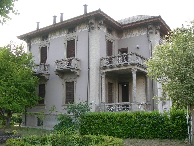 Foto Villa singola in VIA SALINO, Cortemilia di 350 m² con 10 locali