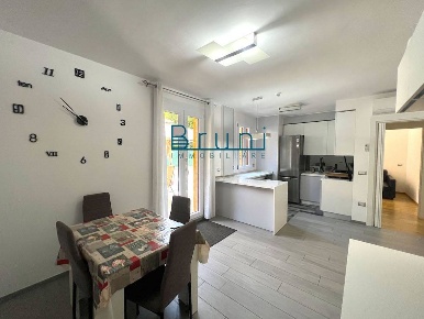 Foto Appartamento in Via Fratelli Roselli, Grottammare di 75 m² in affitto