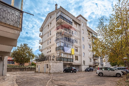 Foto Appartamento in Via Madrid 30, Sassari Rizzeddu - Monserrato di 146 m²