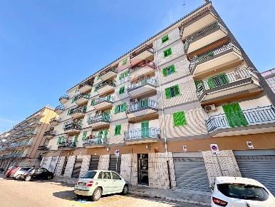 Foto Appartamento in Via Agostino Gioia, Giovinazzo di 98 m² con 3 locali