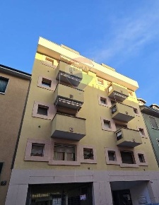 Foto Appartamento in Via Conte Verde, Milano Dergano di 76 m² con 3 locali