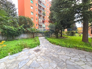 Foto Appartamento in viale jenner, Milano Farini di 84 m² con 3 locali