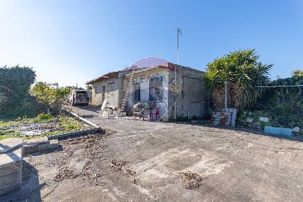 Foto Villa unifamiliare in via garda, Melilli di 110 m² con 5 locali