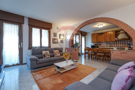 Foto Appartamento in Via Dei Pradelli, Brembate Grignano di 113 m²