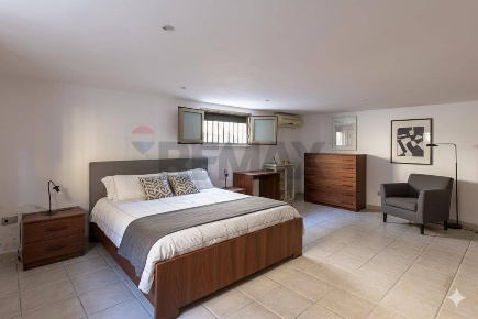 Foto Casa indipendente in via ambrosoli 7, Rosolini di 306 m² con 8 locali