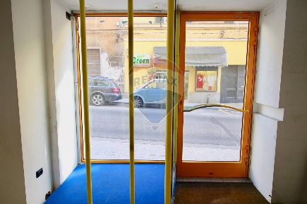 Foto Negozio a Sassari Centro Storico di 123 m² con 2 locali in vendita
