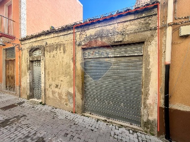 Foto Box in Vico Sbezzi, Ragusa Centro di 25 m² con 1 locali in vendita