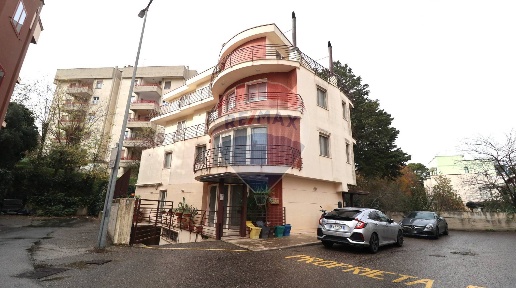 Foto Casa indipendente a Matera Centro di 323 m² con 6 locali in vendita