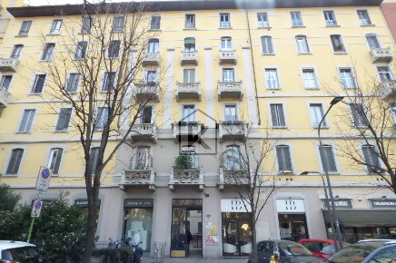 Foto Appartamento in Via Gerolamo Tiraboschi, Milano di 65 m² con 3 locali