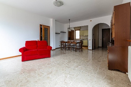 Foto Appartamento in via giolitti, Albino Centro di 93 m² con 3 locali