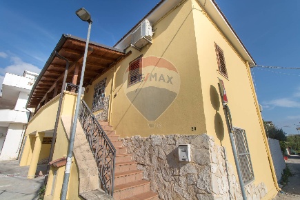 Foto Casa indipendente in via barbanera, Manoppello Manoppello Scalo