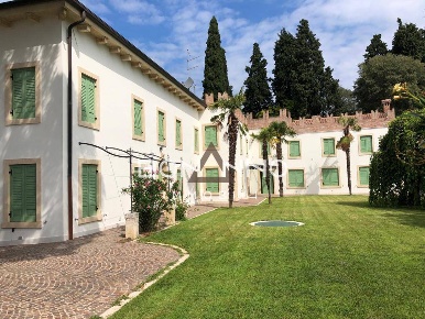 Foto Villa unifamiliare in VIA BIONDELLA, Verona Borgo Venezia di 850 m²