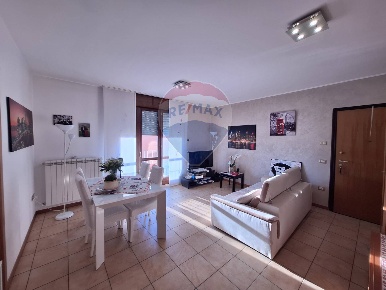 Foto Appartamento a Costa Volpino Centro di 96 m² con 6 locali in vendita