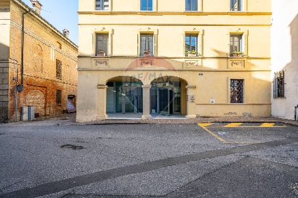 Foto Ufficio in Via Del Lino, Casalmaggiore Centro di 338 m² in affitto