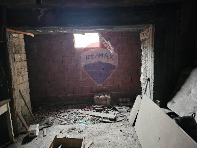 Foto Locale commerciale in Via Marchese, Misterbianco Centro di 131 m²