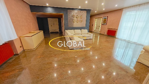 Foto Villa singola a Ancona Borgo Rodi di 350 m² con 8 locali in vendita