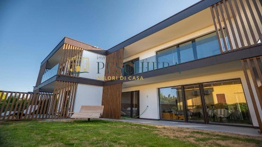 Foto Appartamento in Via Lavatoi, Peschiera del Garda Dolci di 69 m²