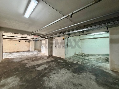 Foto Posti auto in Piazzale Domenico Bruno, Modica Modica Sorda di 30 m²