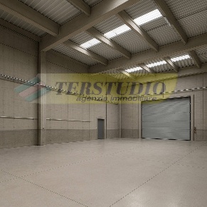 Foto Capannone industriale in Via Tagliamento, Lecco Germanedo di 2500 m²