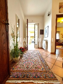 Foto Villa bifamiliare a Lucca San Pietro a Vico - San Cassiano di 150 m²