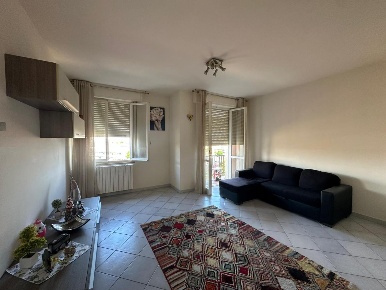 Foto Appartamento a Cascina Semicentro di 100 m² con 5 locali in vendita