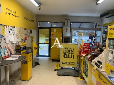 Foto Attività commerciale a Cerea Centro di 60 m² con 2 locali in vendita