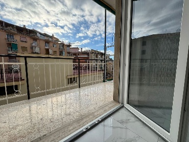 Foto Appartamento in Strada San Martino 86, Sanremo San Martino - Villetta