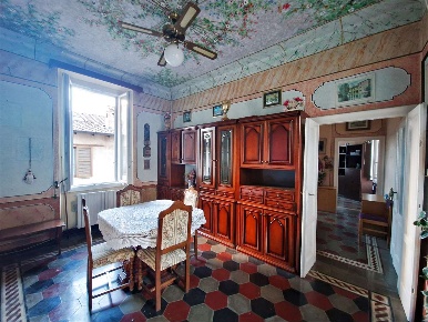 Foto Appartamento in Via Giuseppe Garibaldi, Comerio di 85 m² con 3 locali