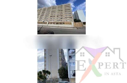Foto Appartamento in Via vincenzo zaccaria, Bari Loseto di 100 m² all'asta