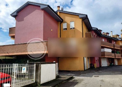 Foto Villa a schiera in Via Don Bosco, Selvazzano Dentro Tencarola all'asta