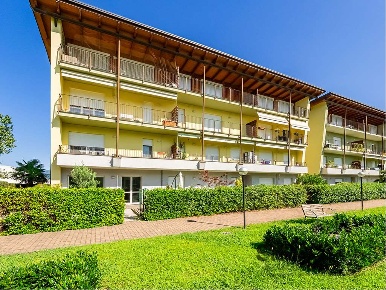 Foto Appartamento in Via Bachelet 13, Oggiono di 90 m² con 3 locali